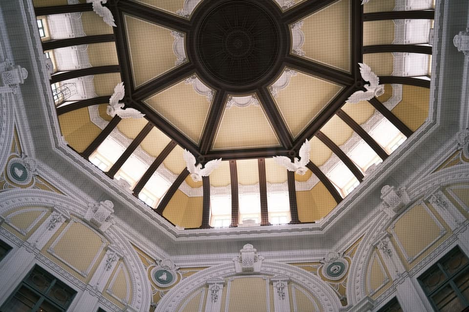 Intricate dome design inside Tokyo Station, showcasing stunning architectural heritage.